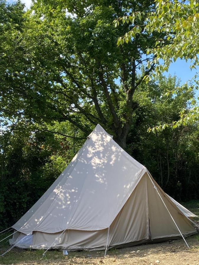 Готель Stansted Glamping Broxted Екстер'єр фото